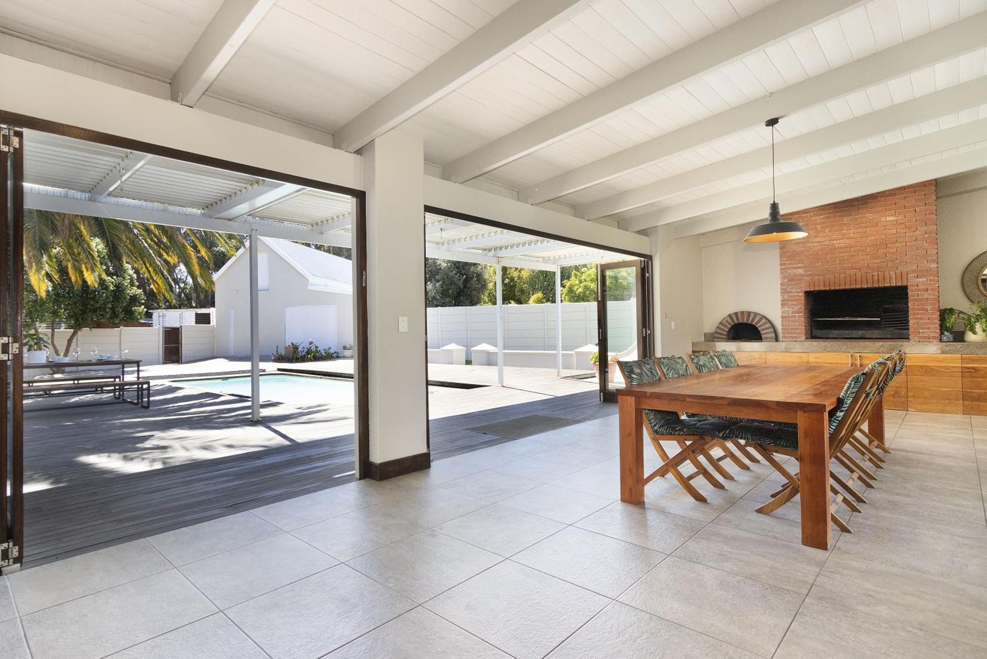 Vineyard Manor At 13 Vines By Hostagents Villa Somerset West Exterior photo