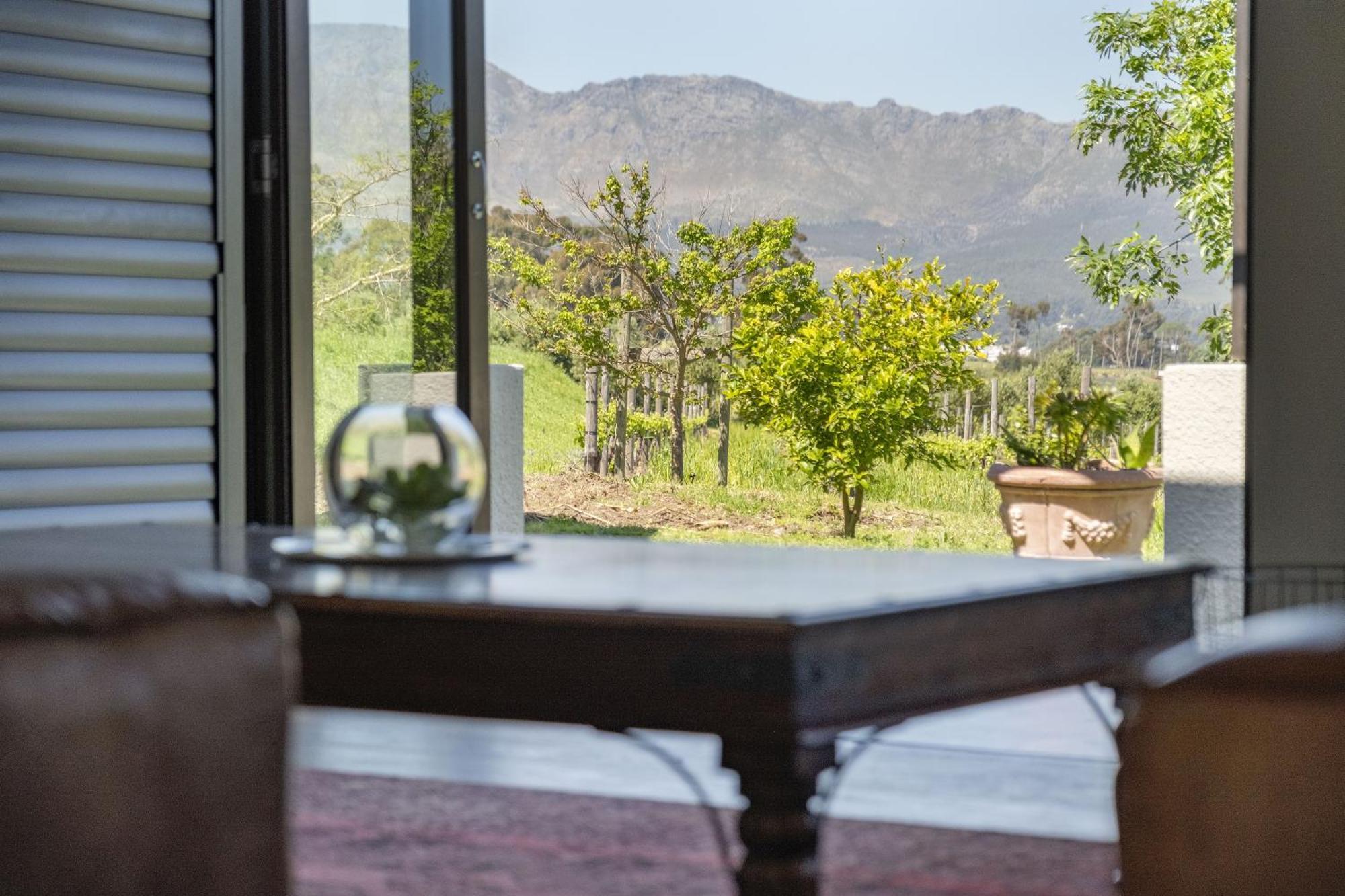Vineyard Manor At 13 Vines By Hostagents Villa Somerset West Exterior photo
