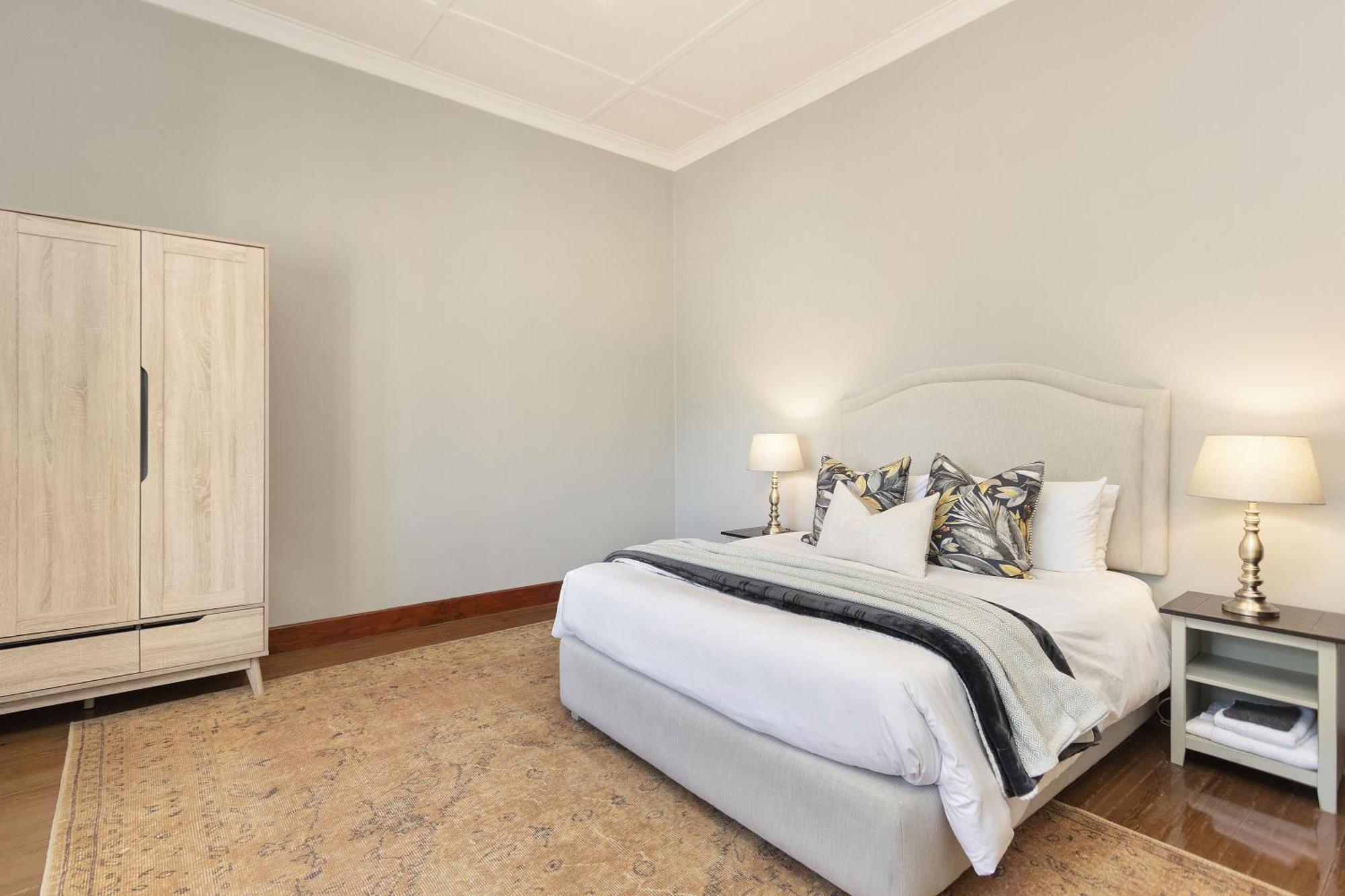 Vineyard Manor At 13 Vines By Hostagents Villa Somerset West Exterior photo